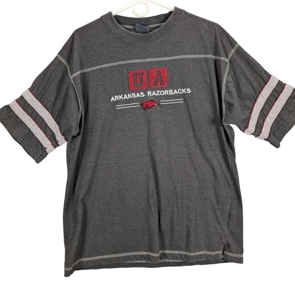 Active Razorbacks Shirt Mens Large 3D logo Sleeve Stripes University of Arkansas